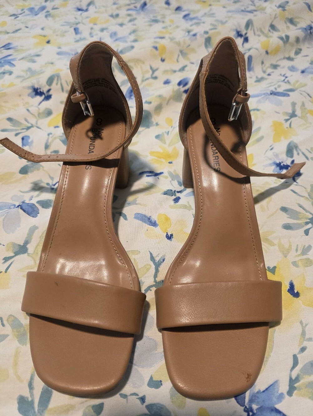 No Boundaries Women's Beige Tan Ankle-Strap Block 2.5 In. Heel Sandals Size 8
